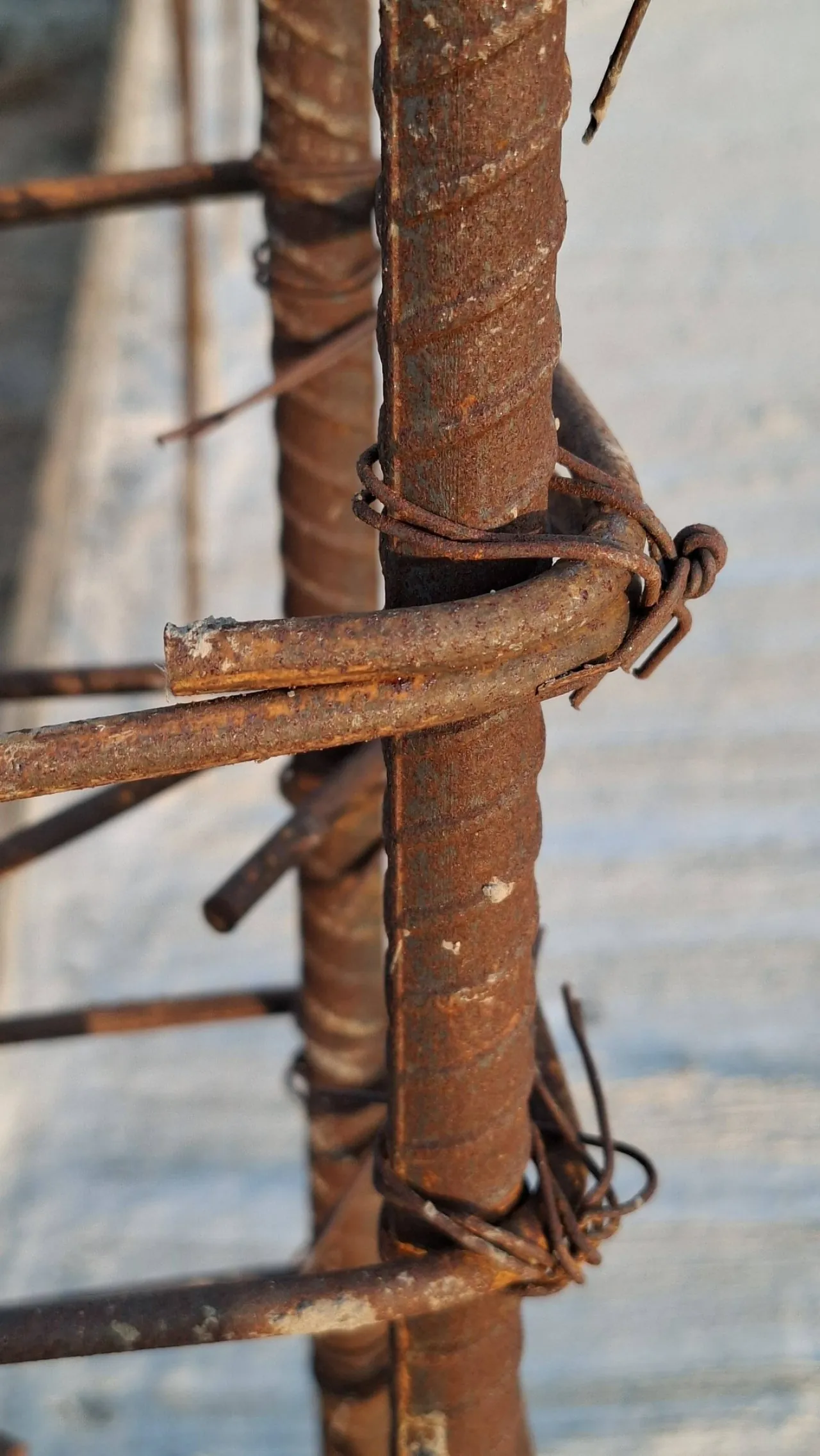Rusted Rebar at Koh Samui Construction Sites: Is It Safe to Pour Concrete?