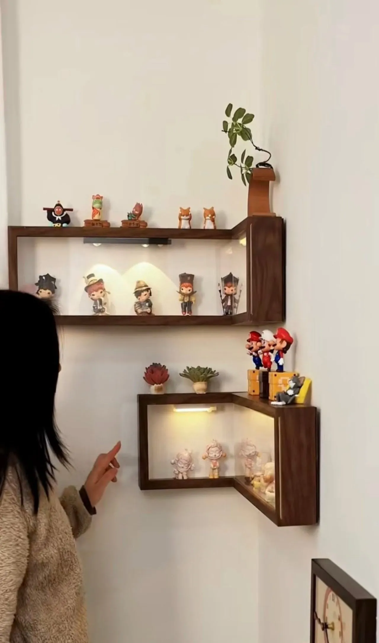 Creative DIY Model Display Ideas for Your Koh Samui Home